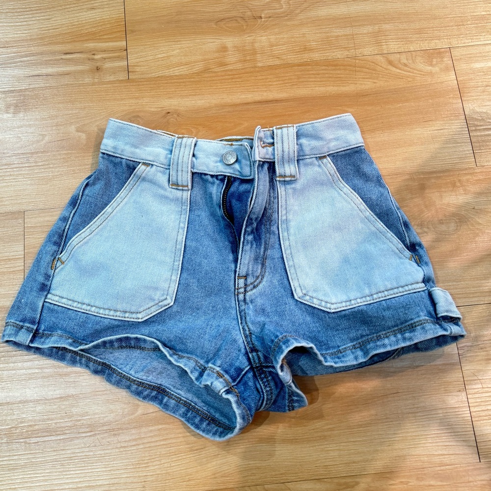 Pacsun Short Multicolor Size: 23
